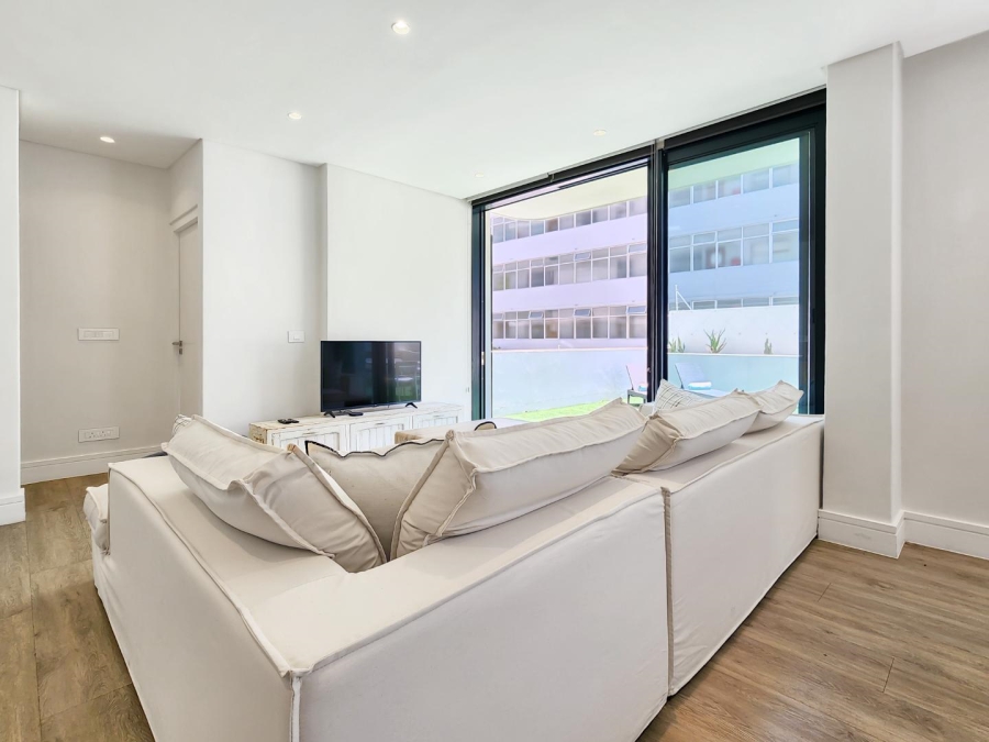 2 Bedroom Property for Sale in Sea Point Western Cape